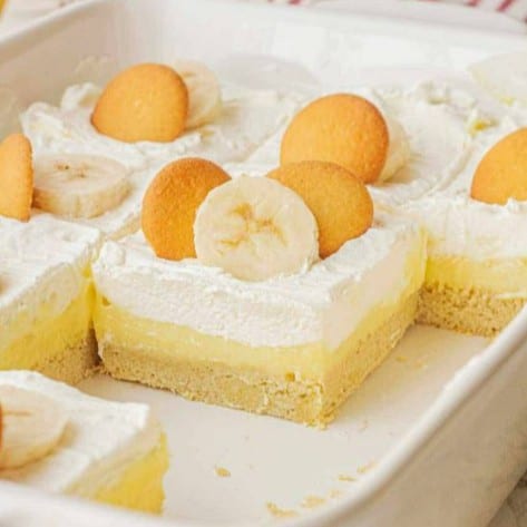Banana Pudding Cream Cake.