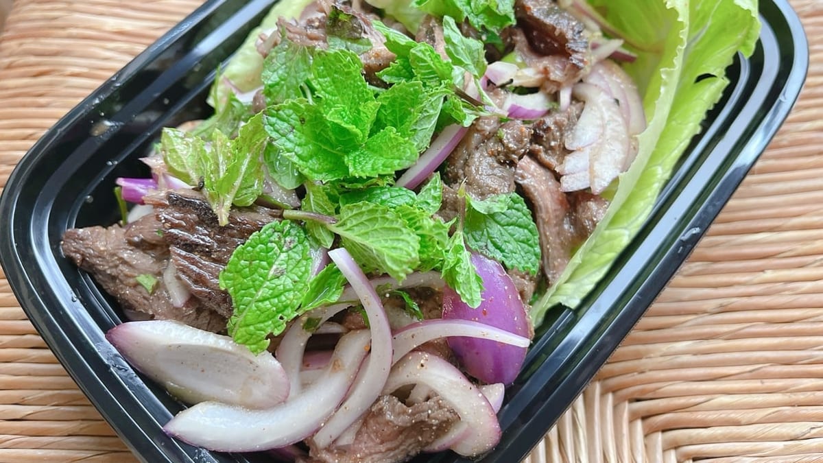 Beef Nam Tok Salad (Thai Grilled Beef Salad)
