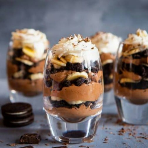 Dubai Chocolate Strawberry Banana Pudding.