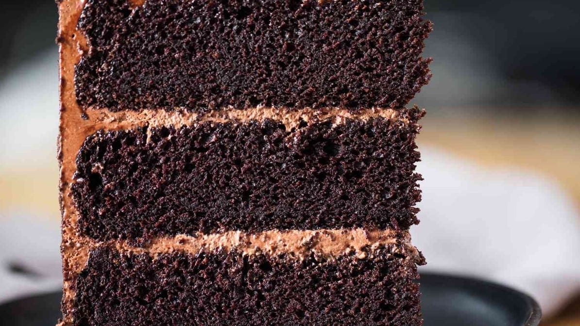 Triple Chocolate Cake Box 16 oz.