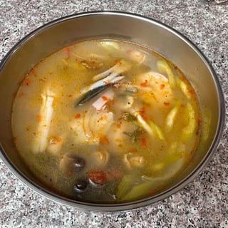 Tom Yum Seafood Soup 32 oz