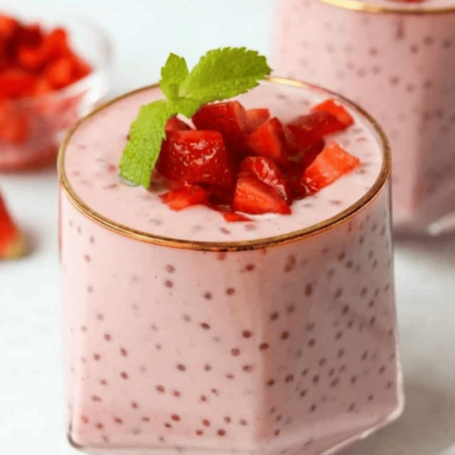 Creamy Strawberries & Sago.