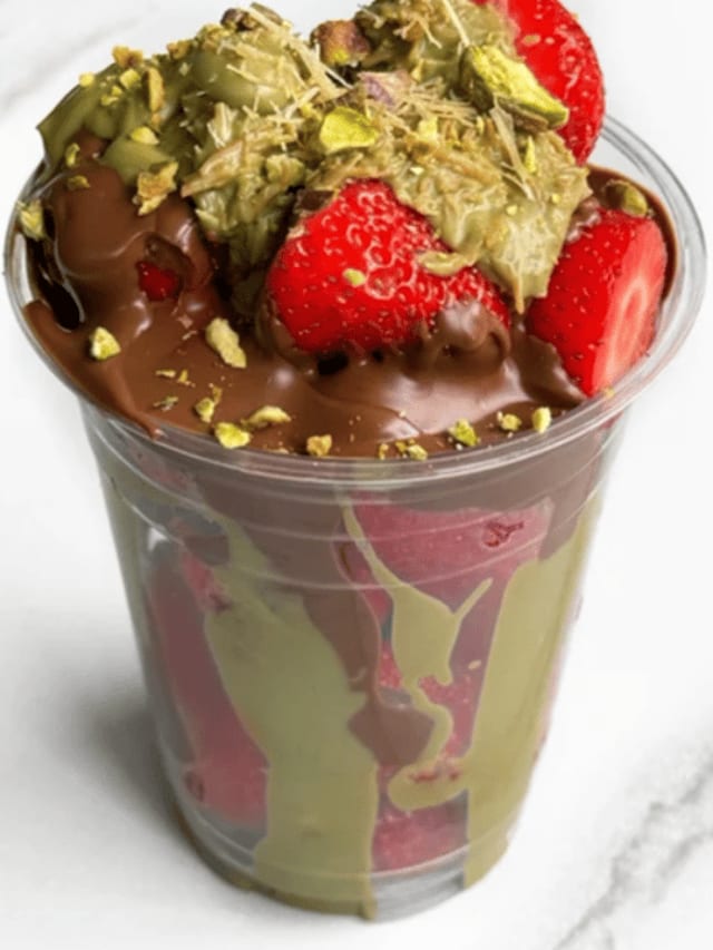 Dubai Chocolate Strawberry Cup (New) Best Seller!!!.