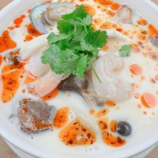 Tom Kha Shrimp Soup (With Coconut Milk) 32 oz.