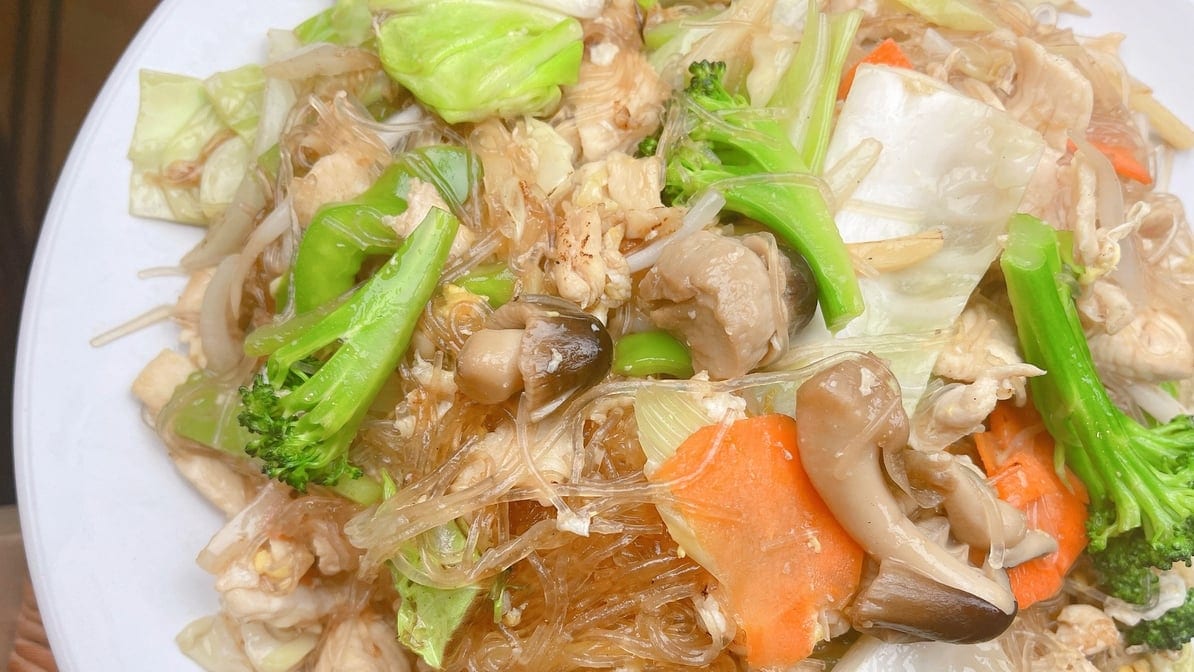 Pad Woon Sen Noodles.